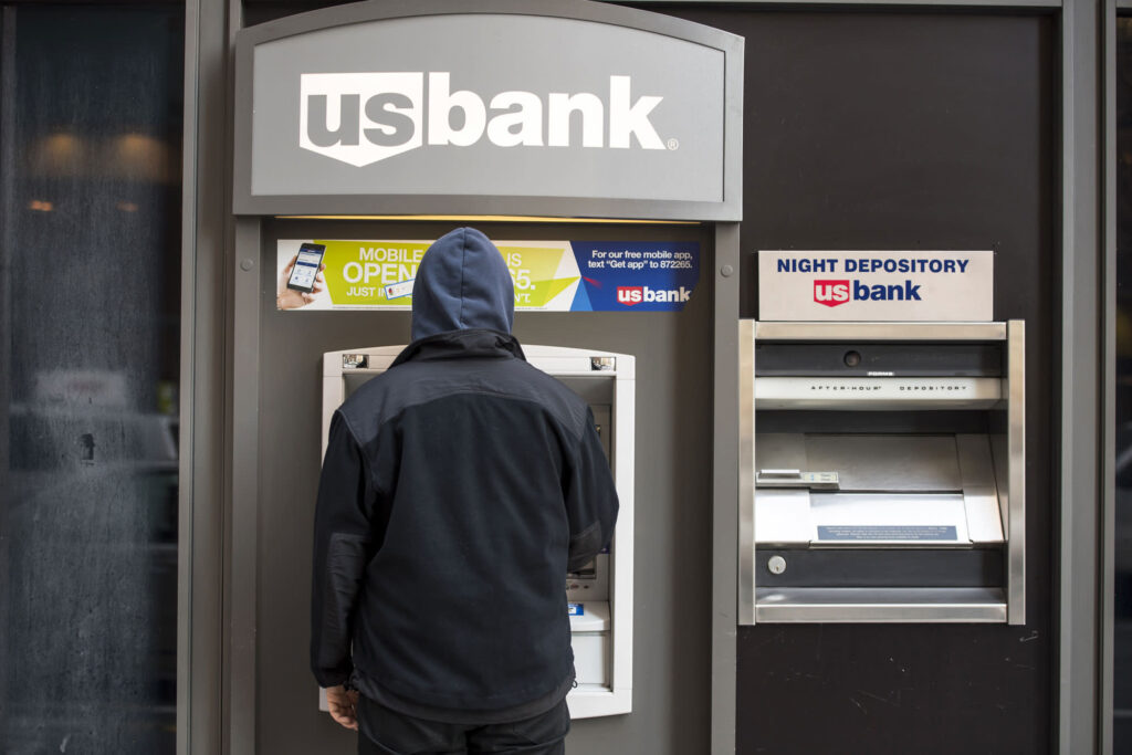 Saudi National Bank loses over $1 billion on Credit Suisse investment