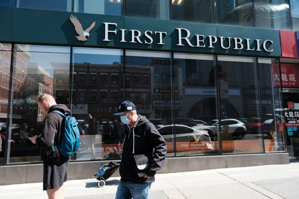 Troubled First Republic Bank Reports First Quarter Earnings