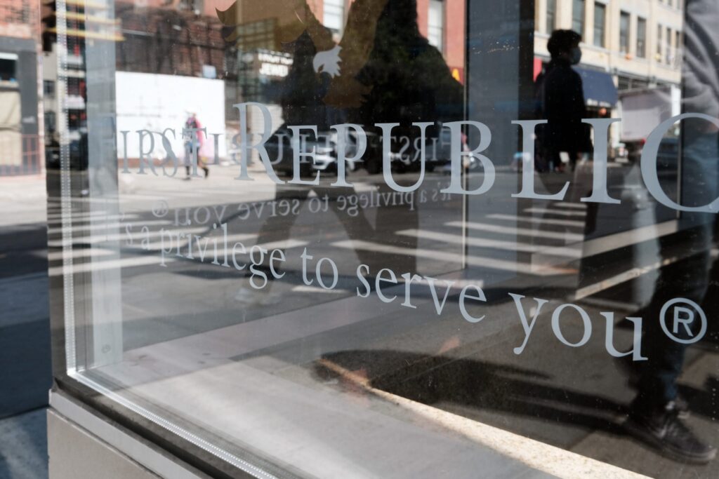 Troubled First Republic Bank Reports First Quarter Earnings