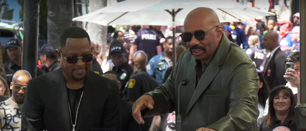 Martin Lawrence gets Hollywood star of Fame, YouTube, Maximo TV