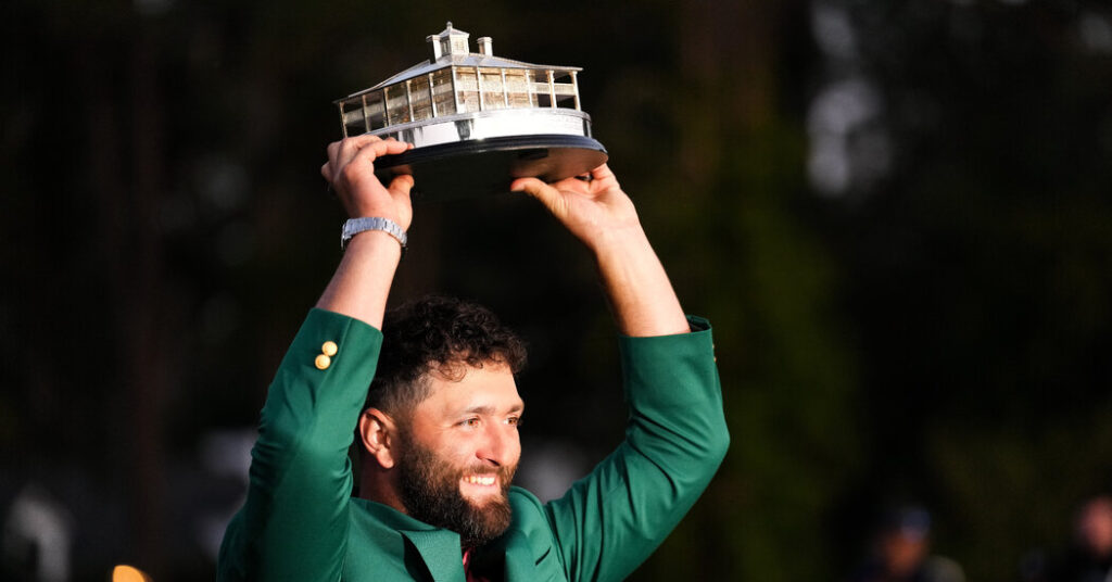 Photographs From Sunday’s Final Round at the Masters