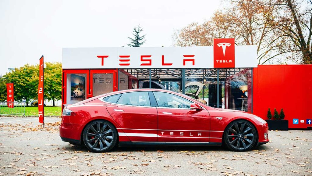 Tesla Dives Below Latest Buy Point On Deliveries Miss; What To Do Now