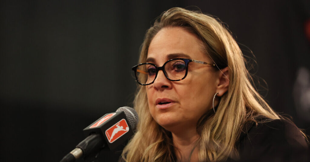 Aces Coach Becky Hammon Suspended for Pregnancy Comments to Dearica Hamby