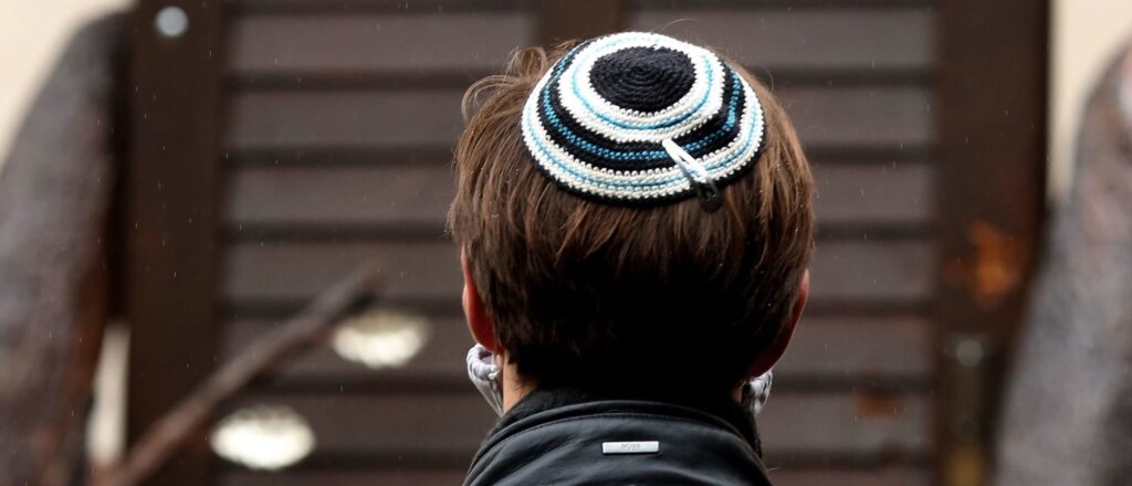 TOPSHOT-US-POLITICS-VOTE-WEAPONS