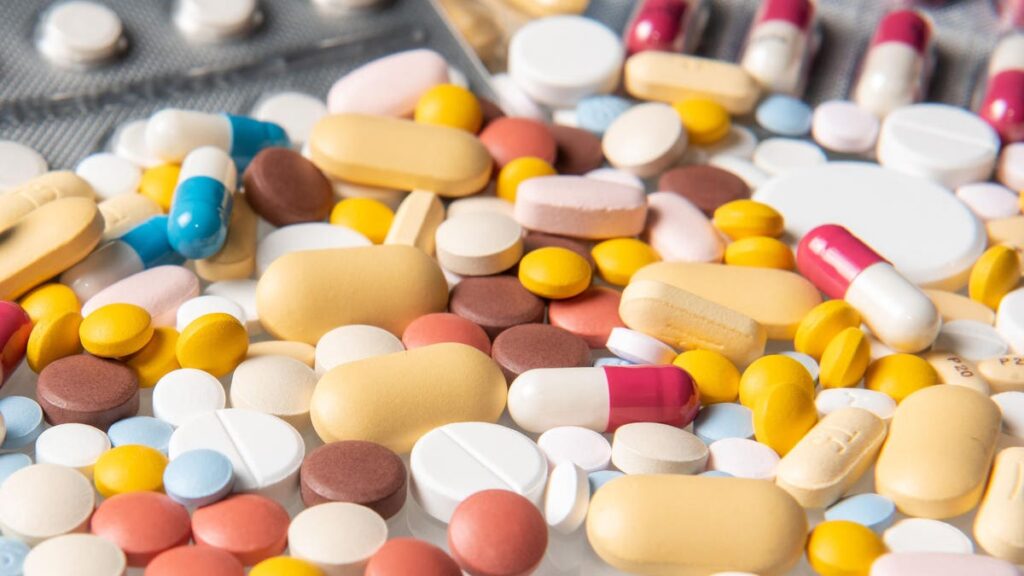 Drug Makers Race For Cheaper Weight Loss Drugs (Without The Shots)