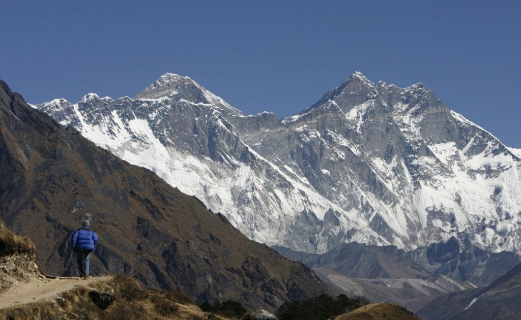Nepal Sherpa Becomes World