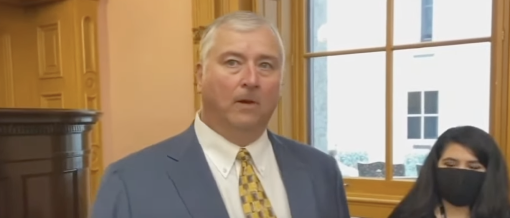 [Screenshot/YouTube/WCPO9]