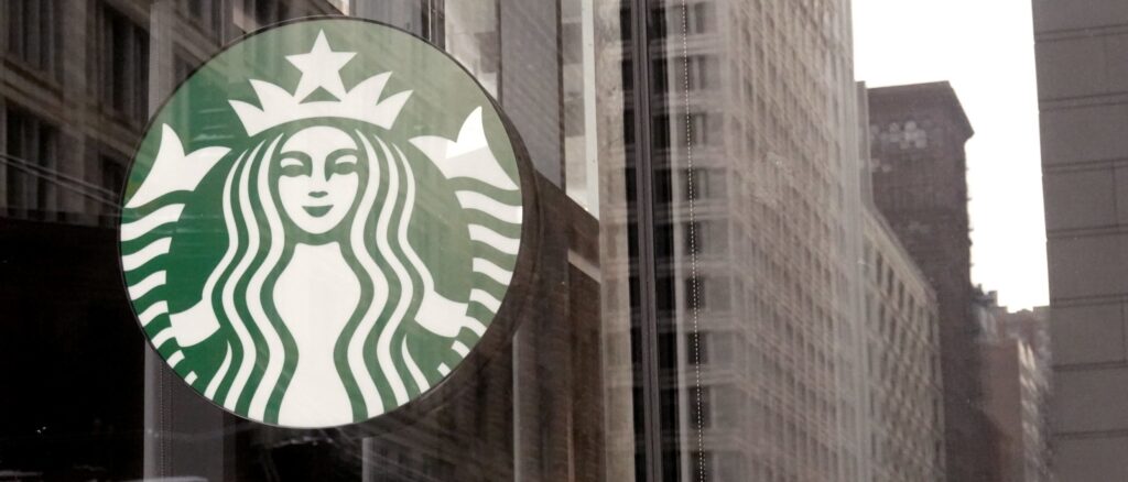 Starbucks Workers At A Chicago Location Begin Unionization Attempt