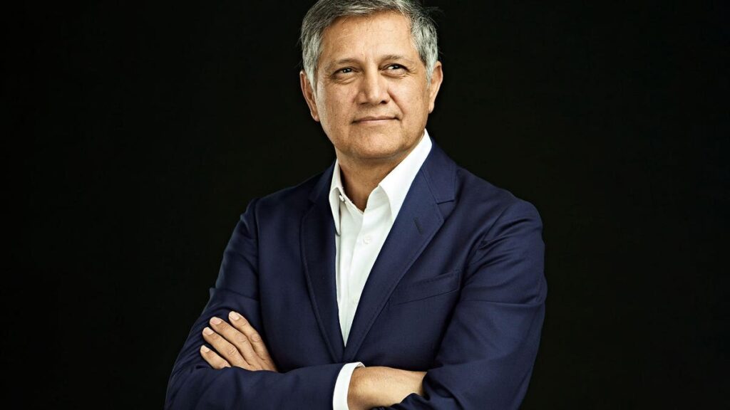 The MedTech Billionaire Waging A Patent War With Apple