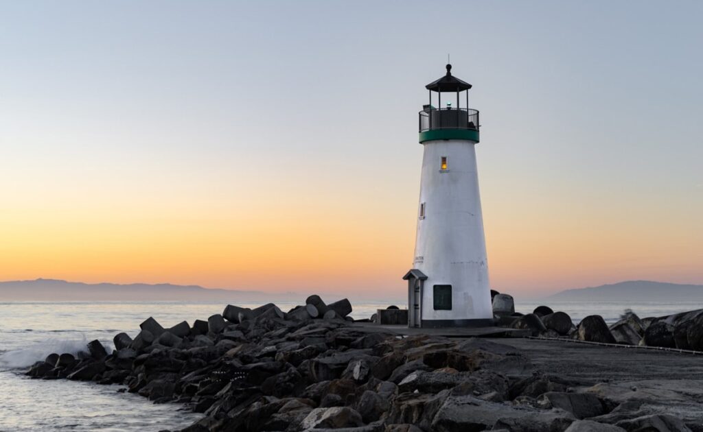 US Government Is Giving Away 6 Lighthouses For Free. Here