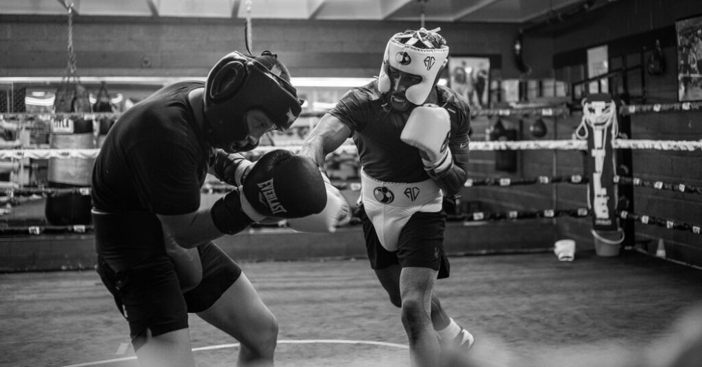 Andy Cruz Wins an Unusual Introduction to Pro Boxing