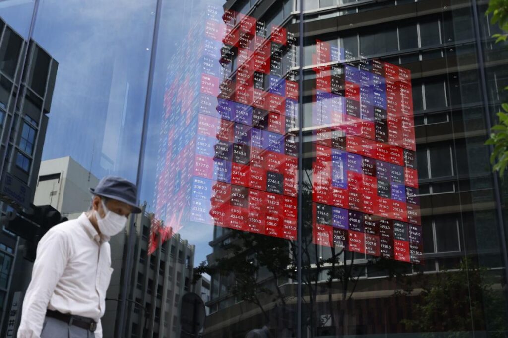 Asian Stocks Mixed in Big Week for Central Banks: Markets Wrap