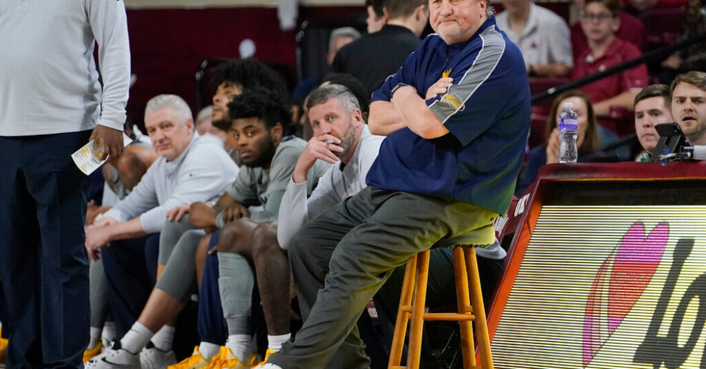 Bob Huggins Claims He Never Resigned From West Virginia