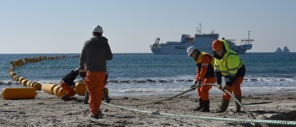 FRANCE-TELECOM-TECHNOLOGY-INTERNET-MEDIA