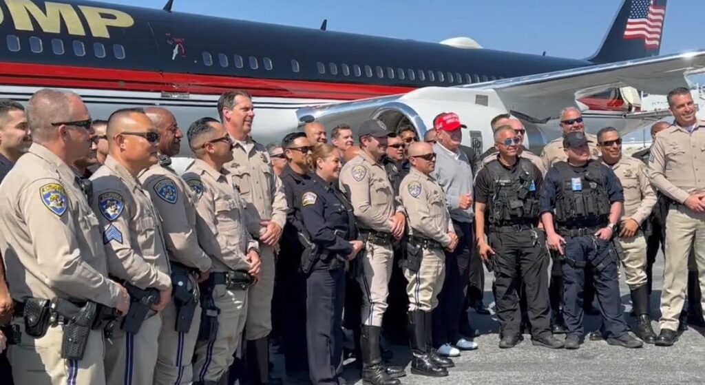 President Trump Gets Huge Show of Support From Law Enforcement at Los Angeles International Airport (VIDEO) | The Gateway Pundit | by Cristina Laila