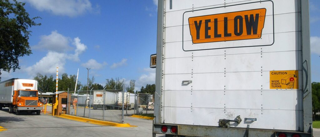 Trucking Giant Yellow Corp. To Buy Rival Roadway