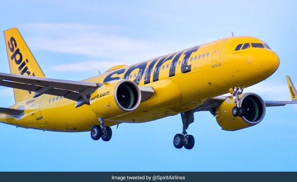 Passengers Claim They Were Stuck Inside US Plane For 7 Hours