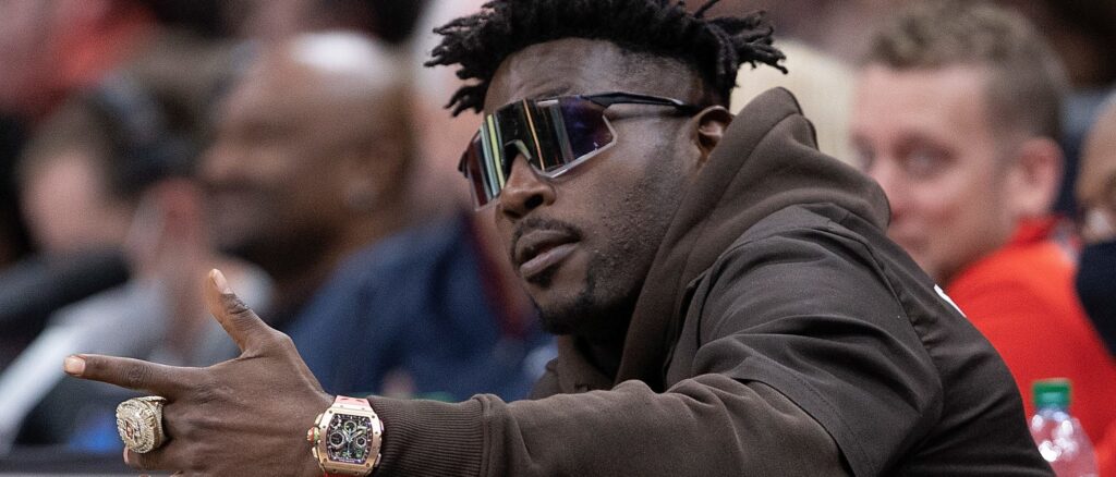 NFL player Antonio Brown looks on during the second half of the game between the Atlanta Hawks and the Los Angeles Clippers at State Farm Arena on March 11, 2022 in Atlanta, Georgia. (Photo by Kevin C. Cox/Getty Images)