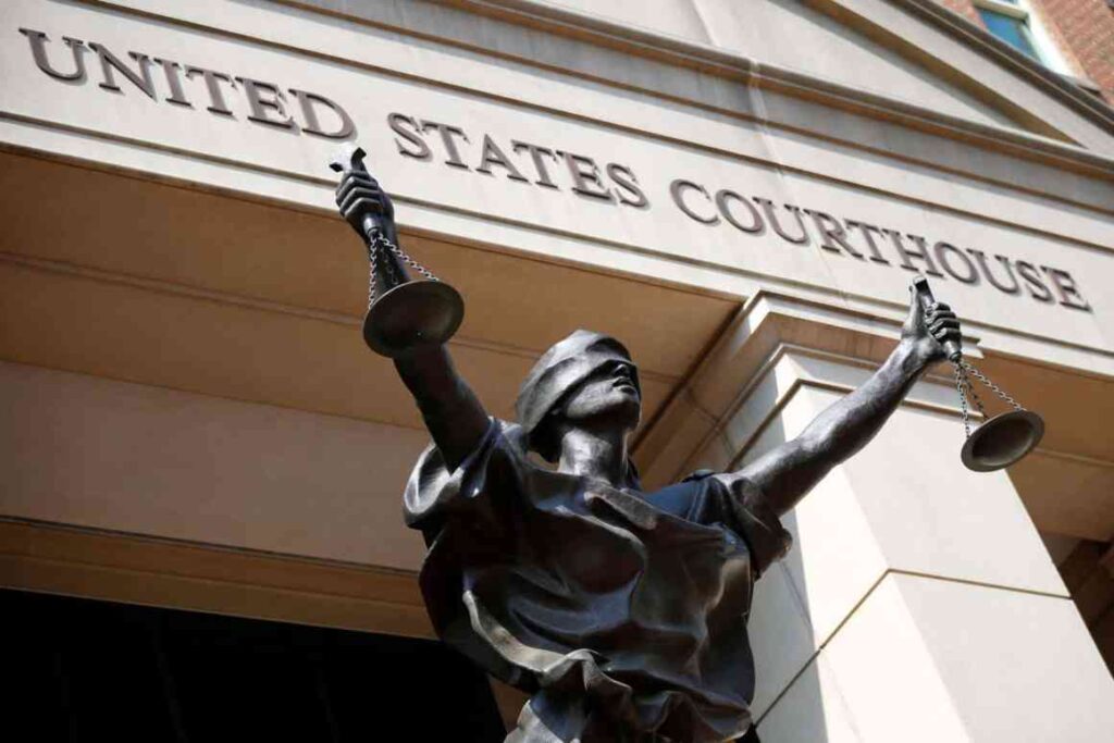 Trump Asks Court To Delay His 1/6 Trial Until 2026