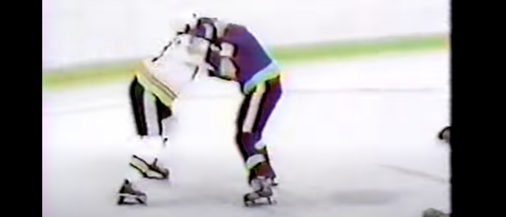 Bob Murdoch (LA) vs Stan Jonathan (BOS) Screenshot/YouTube/Dan Conroy