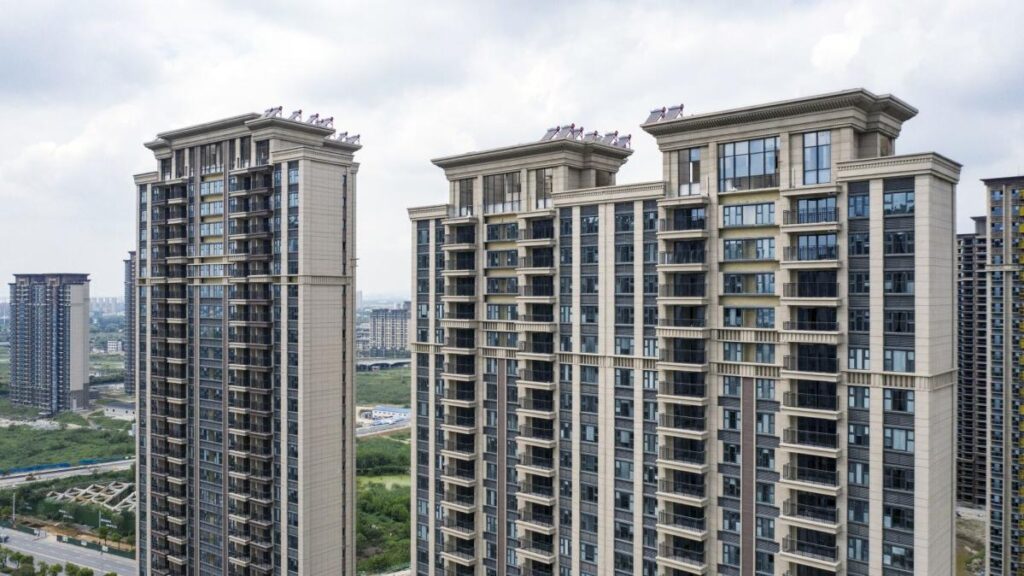 Evergrande Liquidation Risk Rises After Creditor Meet Scrapped