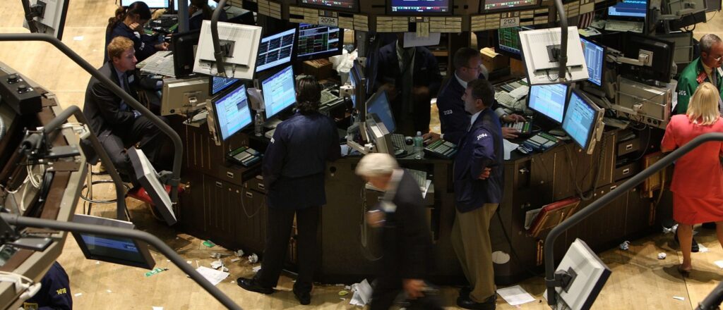 Stocks Rise Following Release Of Fed Minutes