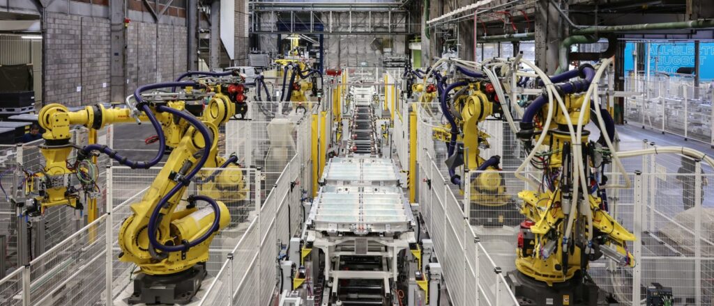 FRANCE-AUTOMOBILE-PEUGEOT-E 3008