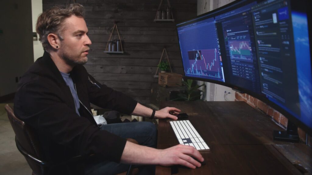 FTX customers who lost fortune are doubling down on crypto