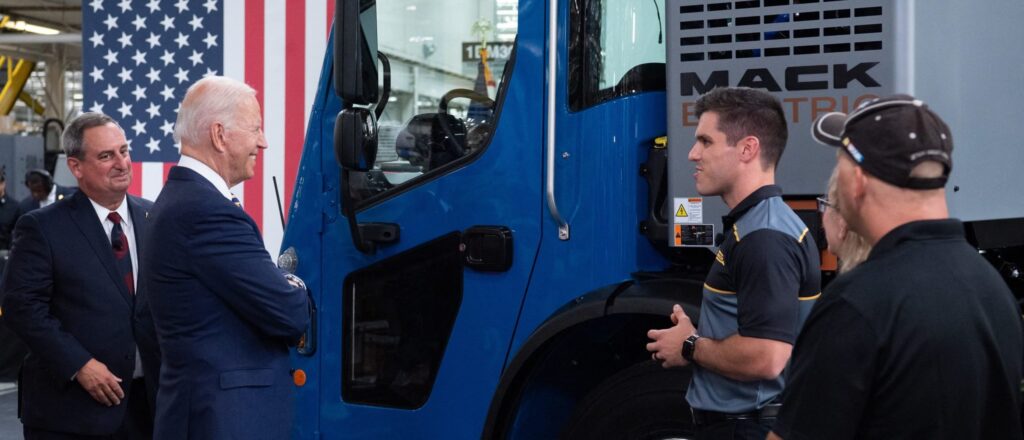 US-POLITICS-BIDEN-ECONOMY