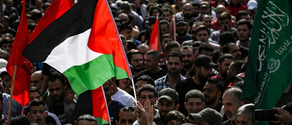 SAG-AFTRA Members Join The Picket Line In New York City