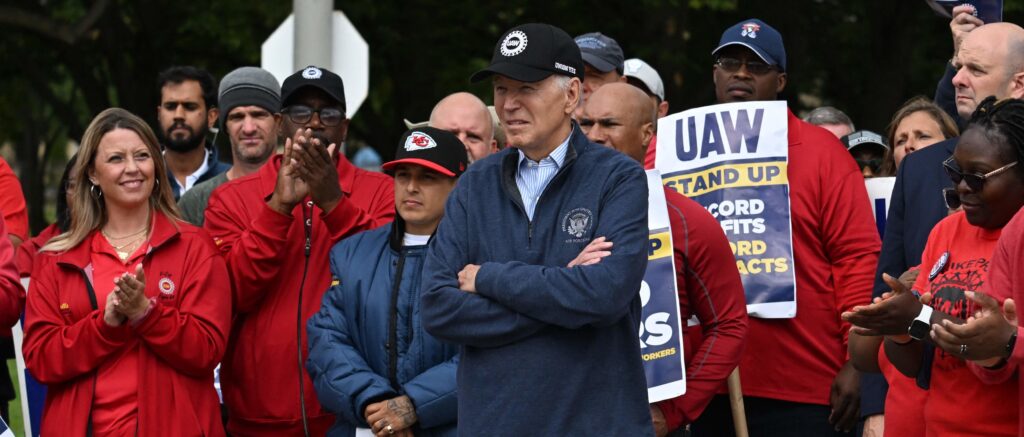 TOPSHOT-US-POLITICS-AUTOMOBILE-UNIONS-STRIKE-BIDEN-economy-labou