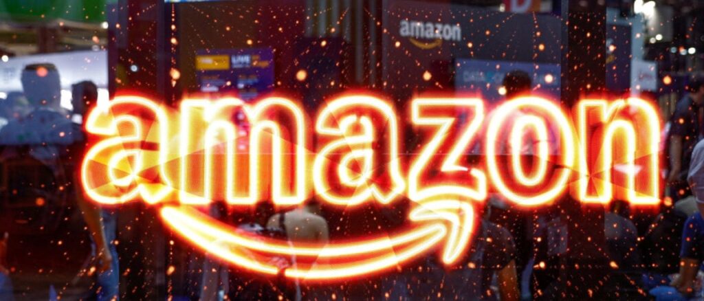 FILE PHOTO: The logo of Amazon is seen at the Viva Technology conference at Porte de Versailles exhibition center in Paris, France, June 15, 2023. REUTERS/Gonzalo Fuentes/File Photo