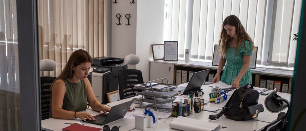 Albanian Company Transforms Vans Into Ambulances For Ukraine