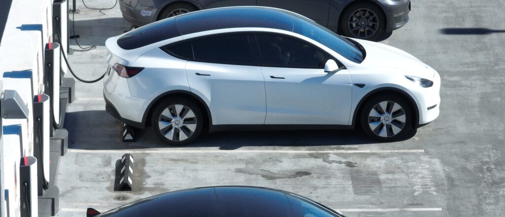 Tesla Will Open Up Its Chargers To Other Brands, In Order To Receive Federal Subsidies