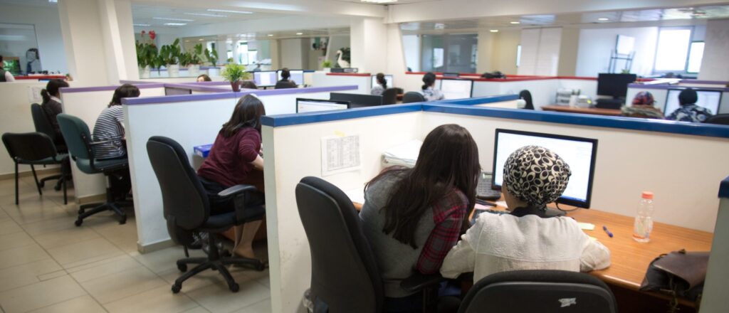 ISRAEL-JUDAISM-TECHNOLOGY-WOMEN