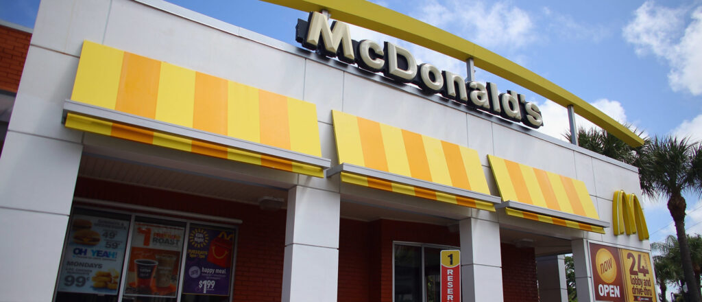 McDonalds Q2 Profit Drops 4.5 Percent On Stronger Dollar, Tougher Competition