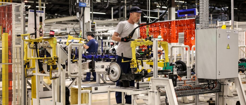 FRANCE-AUTOMOBILE-PEUGEOT-E 3008