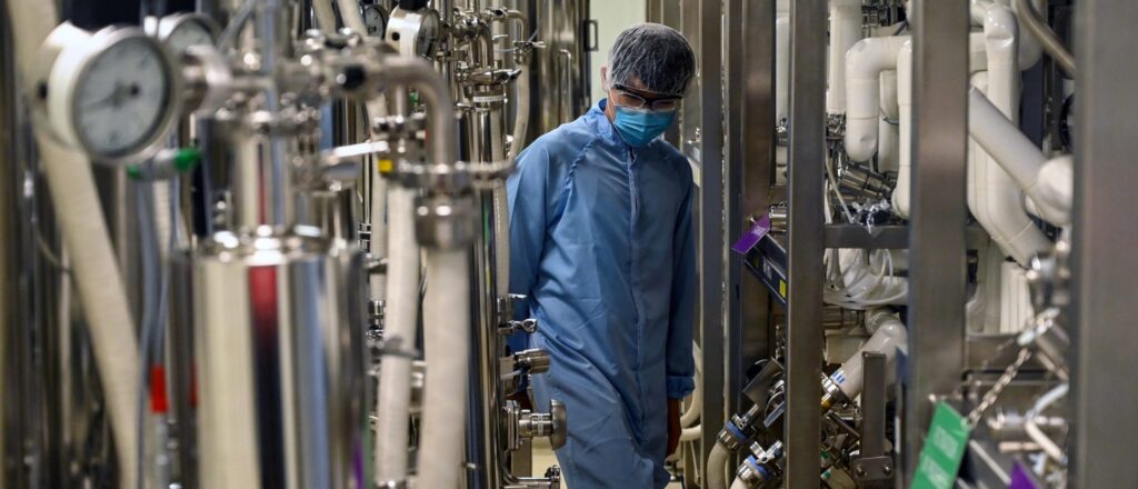 SINGAPORE-ECONOMY-PHARMACEUTICAL-HEALTH-VIRUS