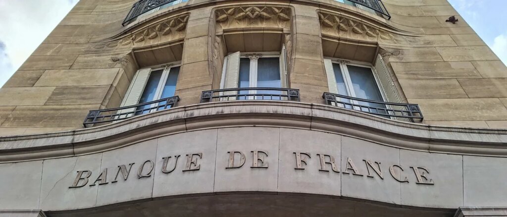 French Bank Yanks Gold Bars From US, Makes $15,000,000,000