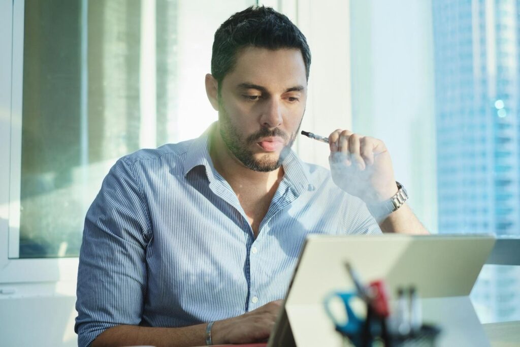 E-Cigarettes Can Help You Quit Smoking, New Study Suggests