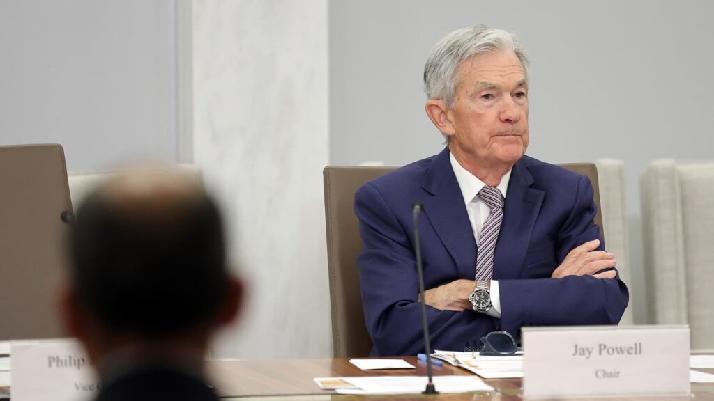Kalshi users prediction Powell to stay as Fed Governor