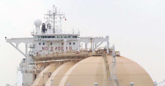 Two More Tankers Escape Strait of Hormuz by Running Dark