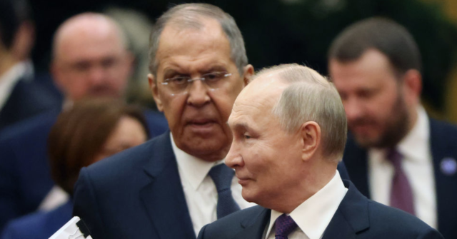 Russia Warns U.S. to Evacuate Embassy in Ukraine Before Strikes
