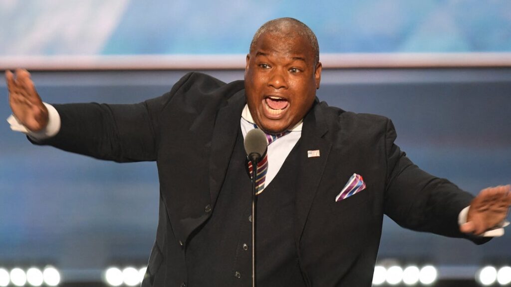 MAGA Pastor Defends New Trump Statue Amid Biblical Comparison
