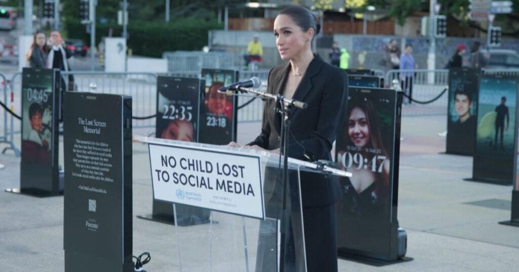 Meghan Markle Mocked for Drawing Small Crowd at Event