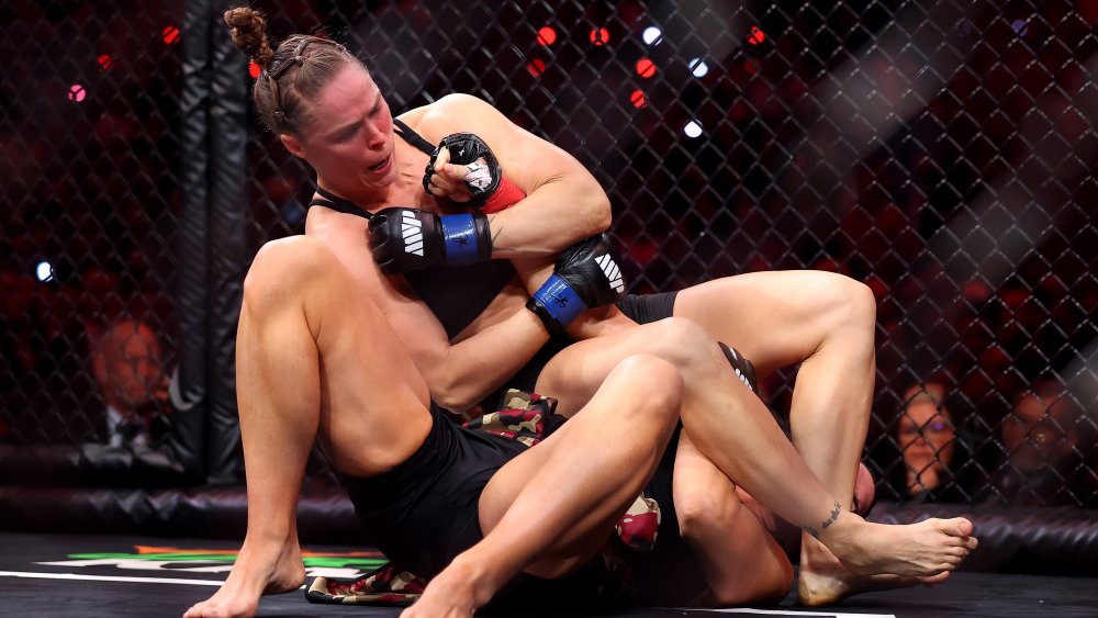 Ronda Rousey Destroys Gina Carano in Seconds, Jake Paul Gets Booed in Netflix’s Spotty MMA Debut Ronda Rousey Destroys Gina Carano in Seconds, Jake Paul Gets Booed in Netflix's Spotty MMA Debut