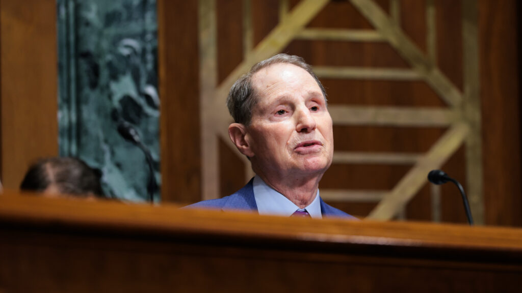 Senate Democrats push for first new Medicare benefit in decades| STAT Senate Democrats push for first new Medicare benefit in decades| STAT