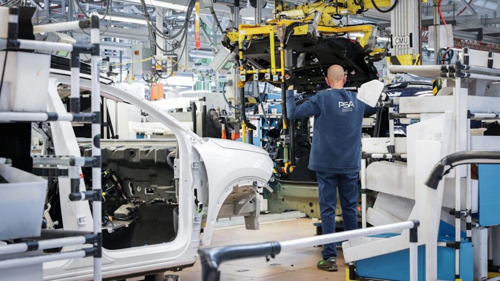 Stellantis’s Ambitious Overhaul Overshadowed by Ford’s Burst of Energy