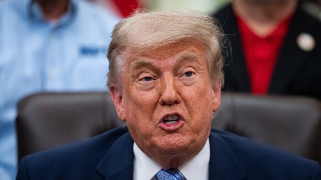 Trump Ridiculed For Framing Slush Fund Demand As Selfless Trump Ridiculed For Framing Slush Fund Demand As Selfless