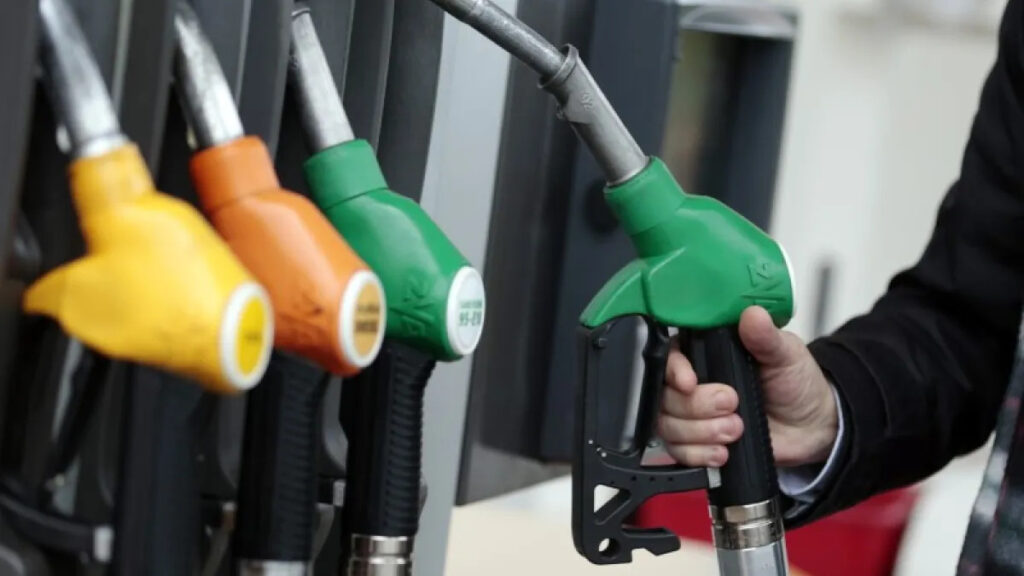 Average Gas Price Drops Below $4 for First Time Since March Average Gas Price Drops Below $4 for First Time Since March